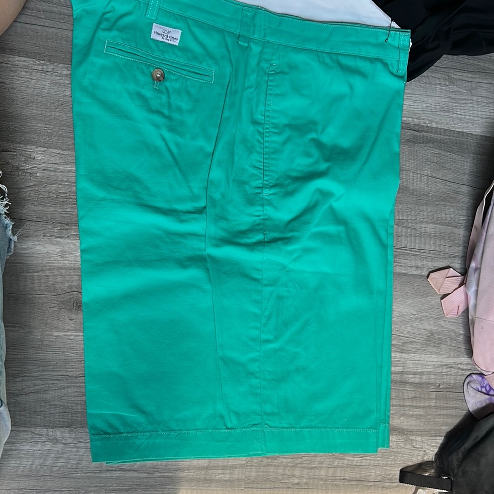 Vineyard Vines shorts
